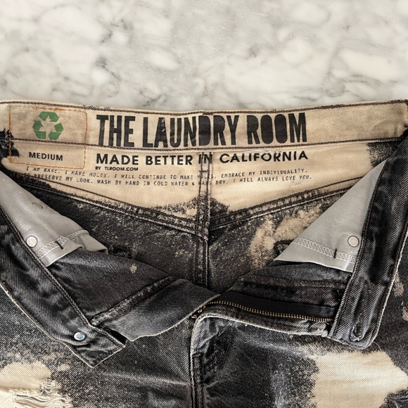 Levi’s 550s Cut Off Shorts - Picture 6 of 6